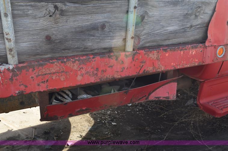 image for item E6137 1972 Chevrolet C60 flatbed dump truck