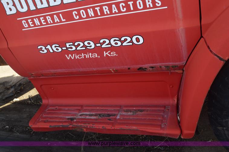 image for item E6137 1972 Chevrolet C60 flatbed dump truck