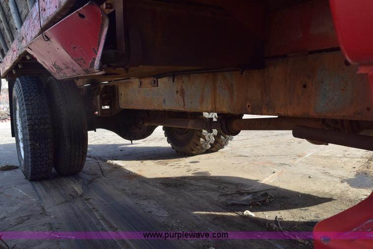 image for item E6137 1972 Chevrolet C60 flatbed dump truck