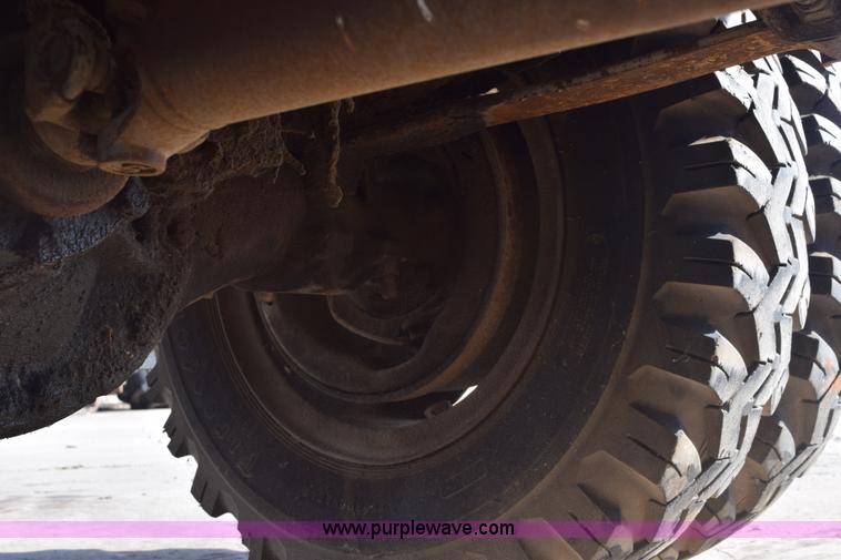 image for item E6137 1972 Chevrolet C60 flatbed dump truck