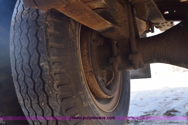 image for item E6137 1972 Chevrolet C60 flatbed dump truck