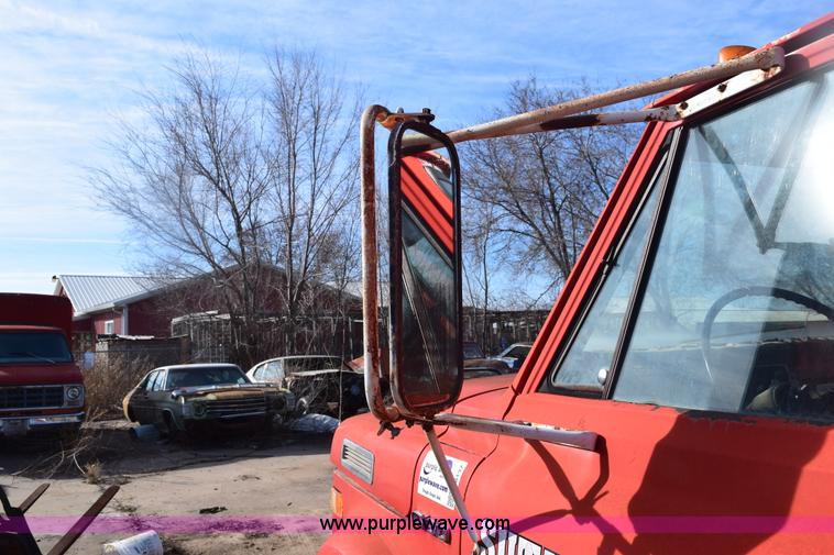 image for item E6137 1972 Chevrolet C60 flatbed dump truck