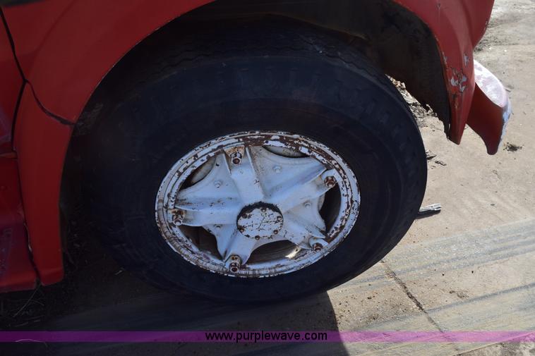 image for item E6137 1972 Chevrolet C60 flatbed dump truck