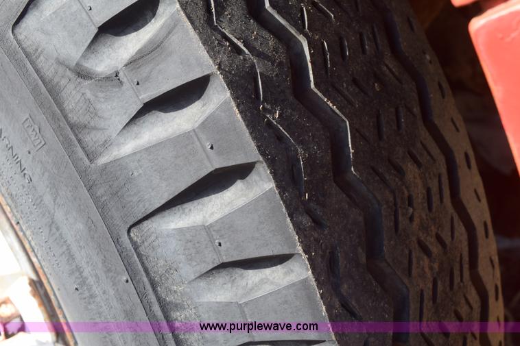 image for item E6137 1972 Chevrolet C60 flatbed dump truck