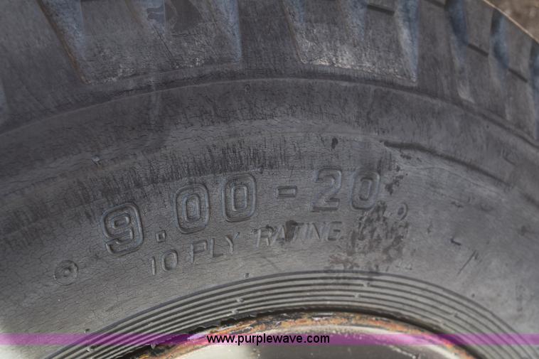 image for item E6137 1972 Chevrolet C60 flatbed dump truck