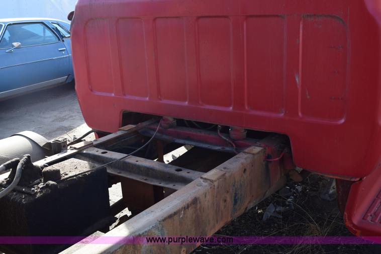 image for item E6137 1972 Chevrolet C60 flatbed dump truck
