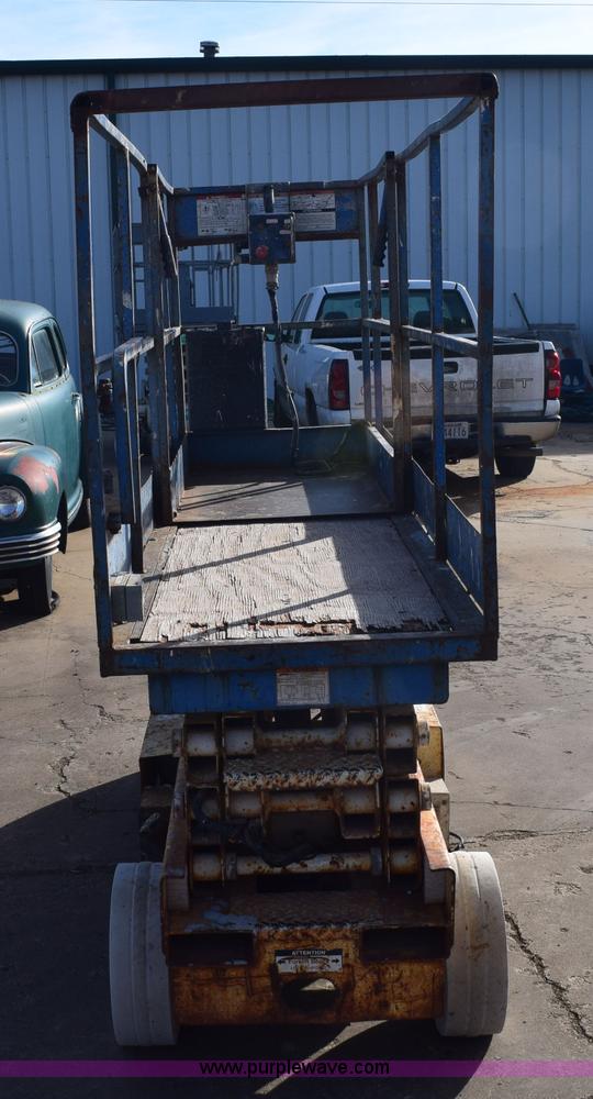 image for item E6139 Mark Lift CH20NEP electric scissor lift