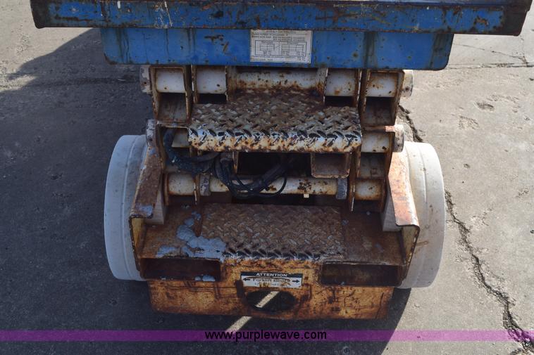 image for item E6139 Mark Lift CH20NEP electric scissor lift