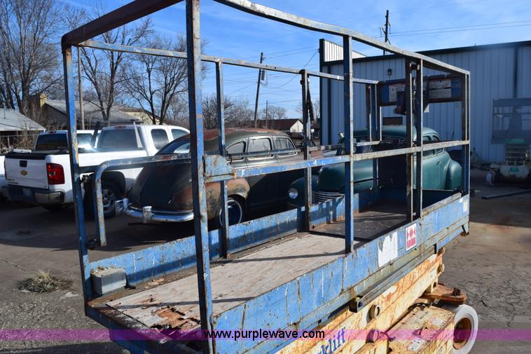 image for item E6139 Mark Lift CH20NEP electric scissor lift