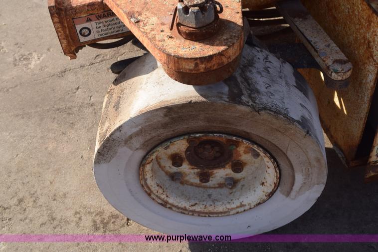 image for item E6139 Mark Lift CH20NEP electric scissor lift