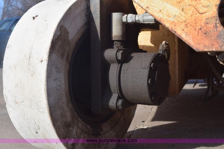 image for item E6139 Mark Lift CH20NEP electric scissor lift