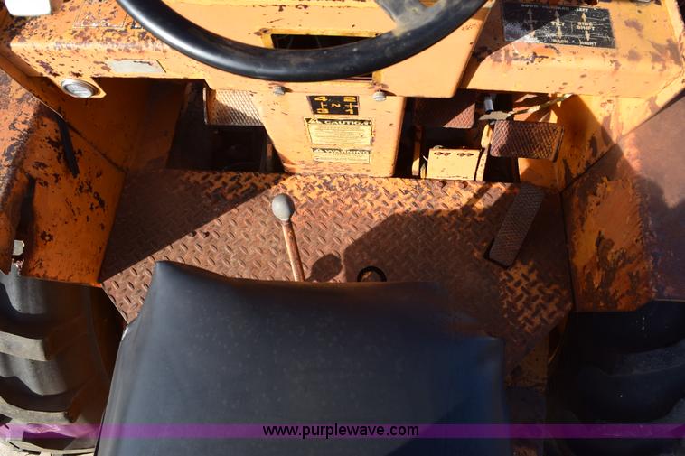 image for item E6140 Case 584 rough terrain forklift