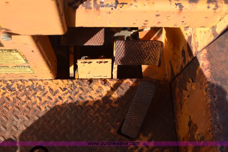 image for item E6140 Case 584 rough terrain forklift