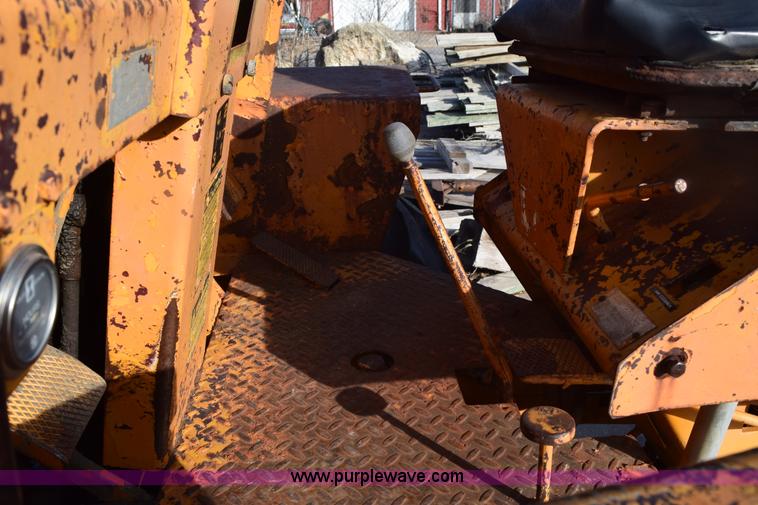 image for item E6140 Case 584 rough terrain forklift