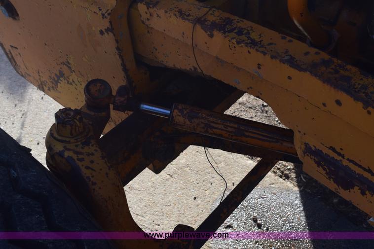 image for item E6140 Case 584 rough terrain forklift