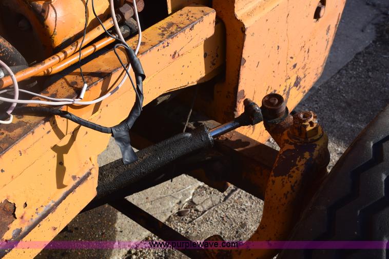 image for item E6140 Case 584 rough terrain forklift