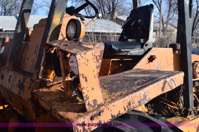 image for item E6140 Case 584 rough terrain forklift