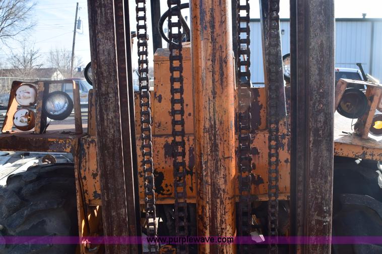 image for item E6140 Case 584 rough terrain forklift