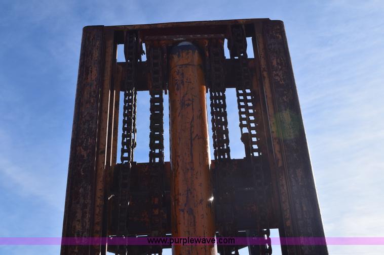 image for item E6140 Case 584 rough terrain forklift