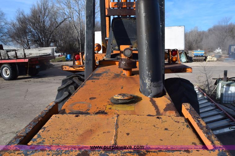 image for item E6140 Case 584 rough terrain forklift