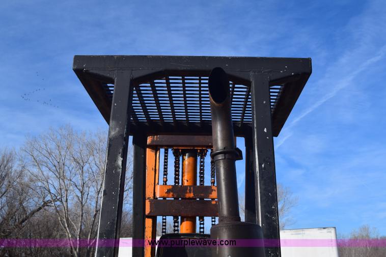 image for item E6140 Case 584 rough terrain forklift