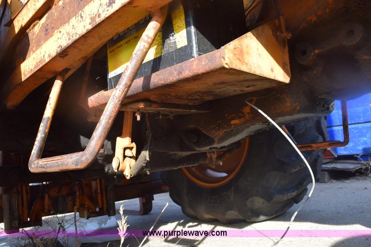 image for item E6140 Case 584 rough terrain forklift