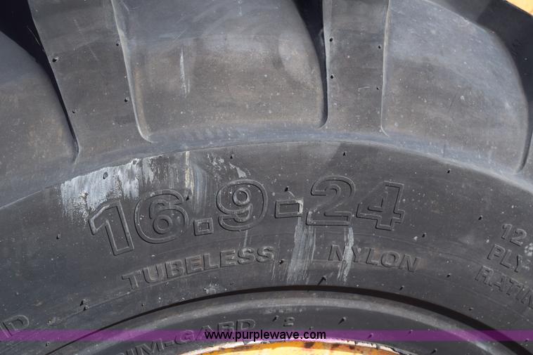 image for item E6140 Case 584 rough terrain forklift