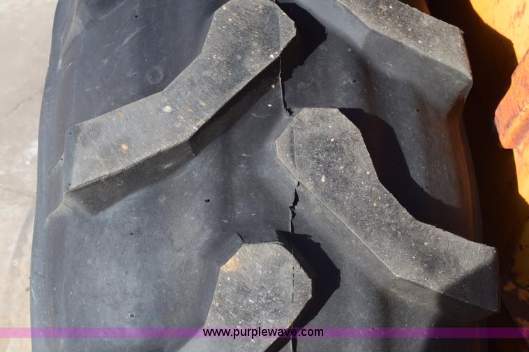 image for item E6140 Case 584 rough terrain forklift