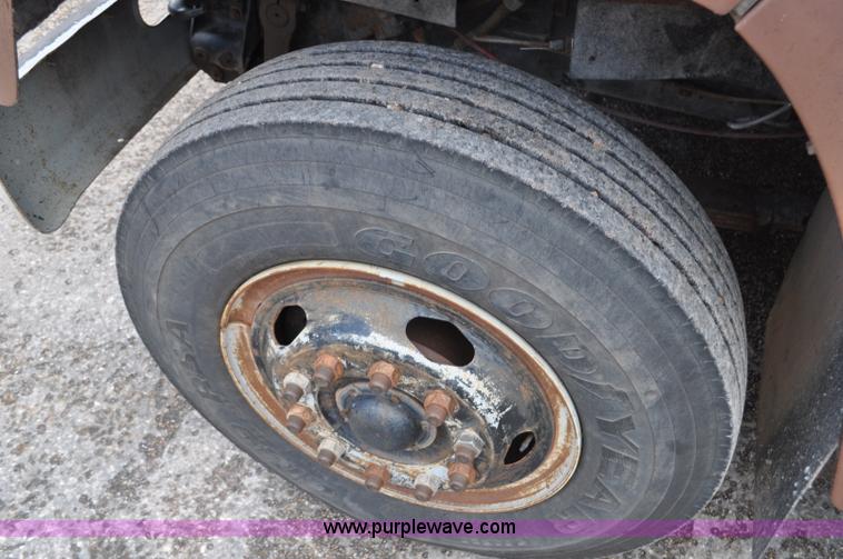 image for item F2185 1984 International S1700 flatbed truck