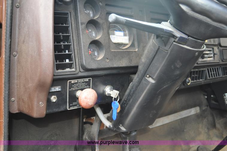 image for item F2185 1984 International S1700 flatbed truck