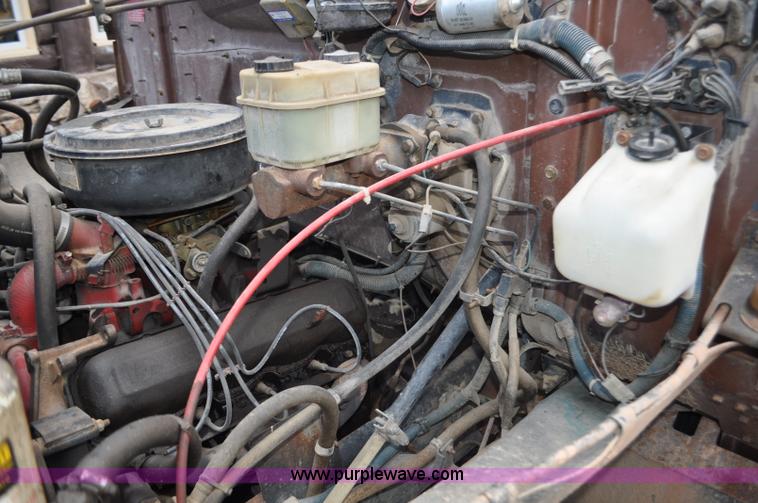 image for item F2185 1984 International S1700 flatbed truck