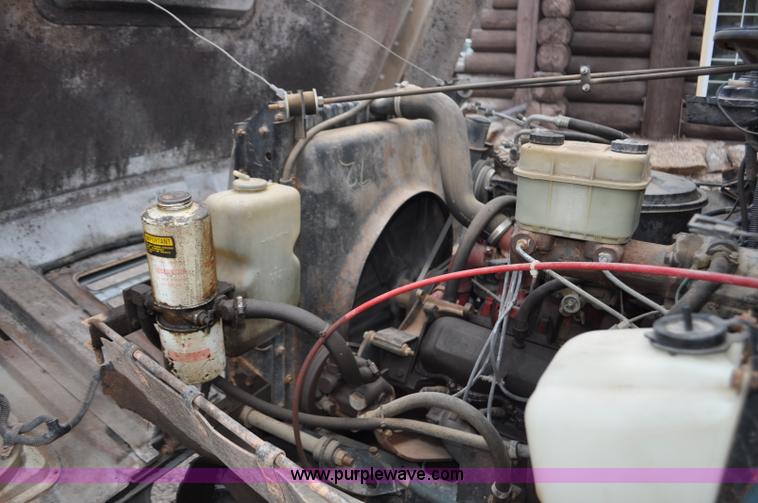 image for item F2185 1984 International S1700 flatbed truck