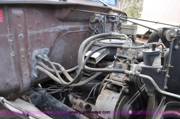 image for item F2185 1984 International S1700 flatbed truck