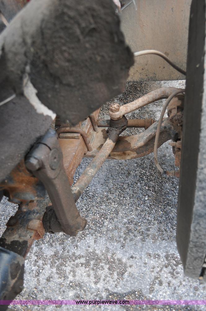 image for item F2185 1984 International S1700 flatbed truck