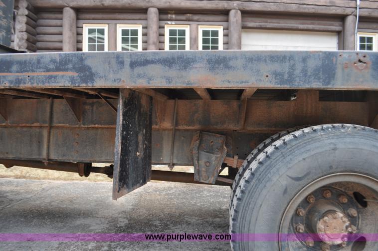 image for item F2185 1984 International S1700 flatbed truck