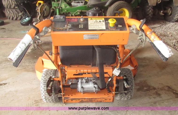 image for item G9786 2005 Scag SW48V-16KAI Velocity Plus lawn mower