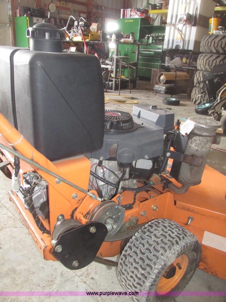 image for item G9786 2005 Scag SW48V-16KAI Velocity Plus lawn mower