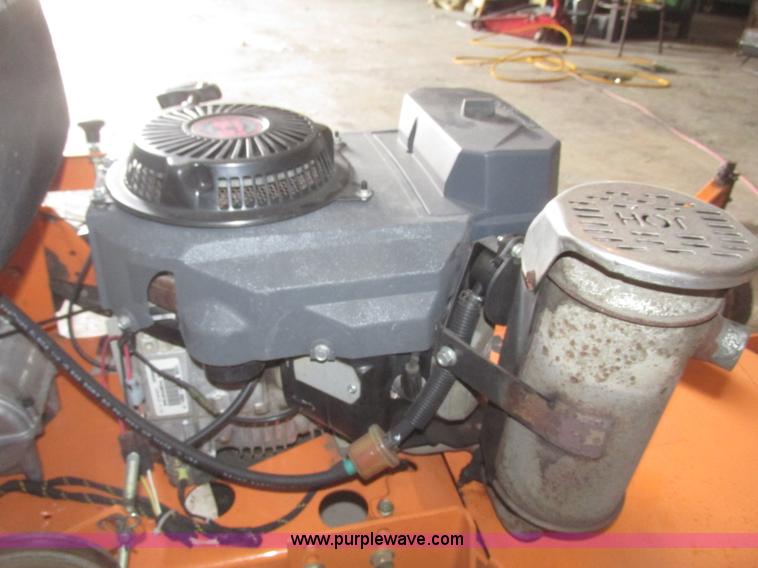 image for item G9786 2005 Scag SW48V-16KAI Velocity Plus lawn mower