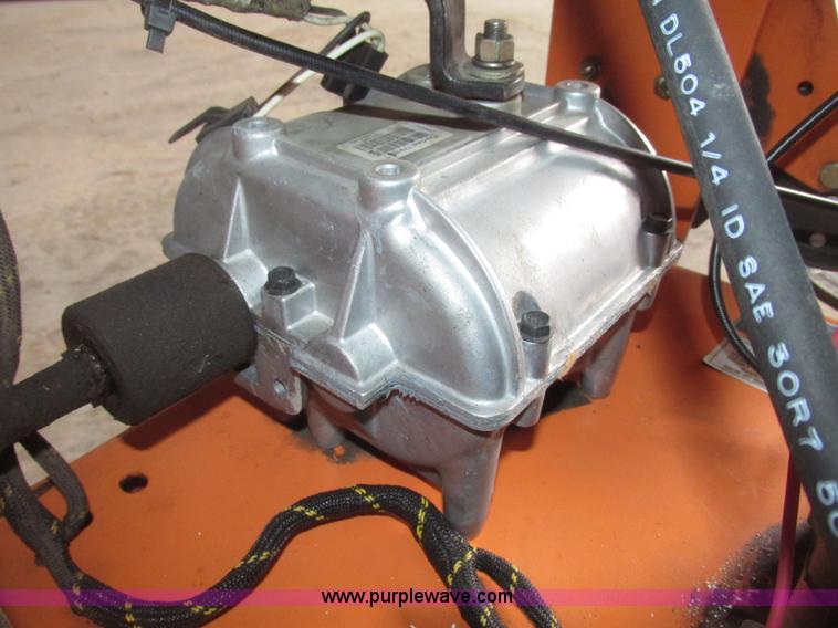 image for item G9786 2005 Scag SW48V-16KAI Velocity Plus lawn mower