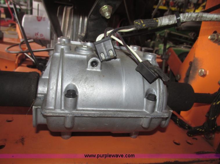 image for item G9786 2005 Scag SW48V-16KAI Velocity Plus lawn mower