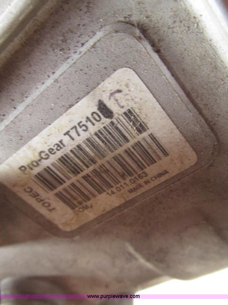 image for item G9786 2005 Scag SW48V-16KAI Velocity Plus lawn mower