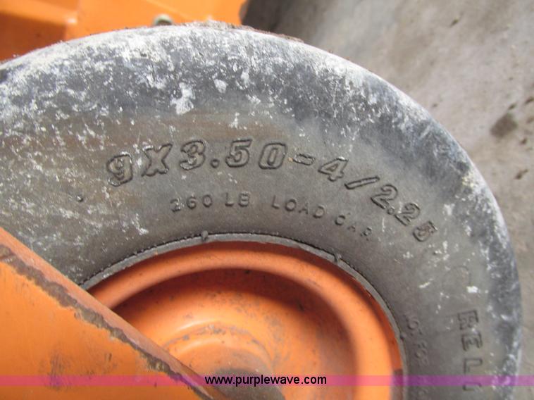 image for item G9786 2005 Scag SW48V-16KAI Velocity Plus lawn mower