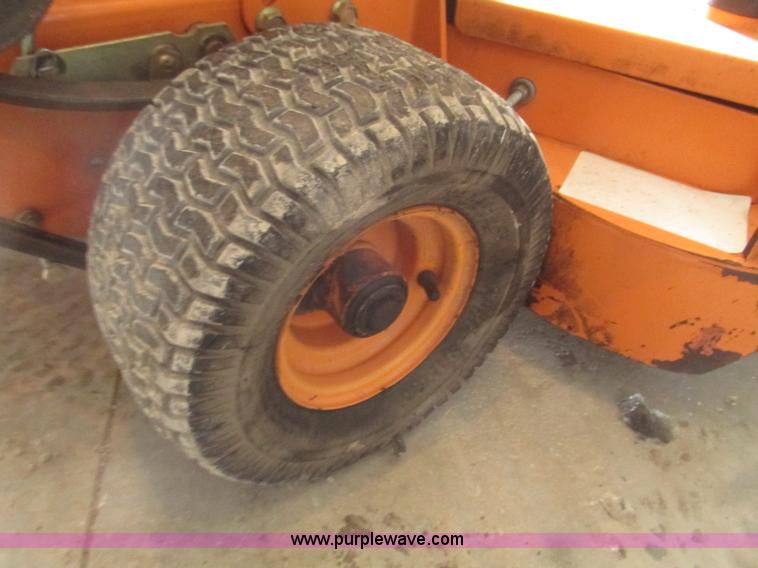 image for item G9786 2005 Scag SW48V-16KAI Velocity Plus lawn mower