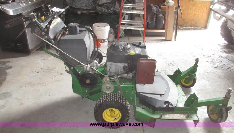image for item G9788 2004 John Deere GS30 lawn mower