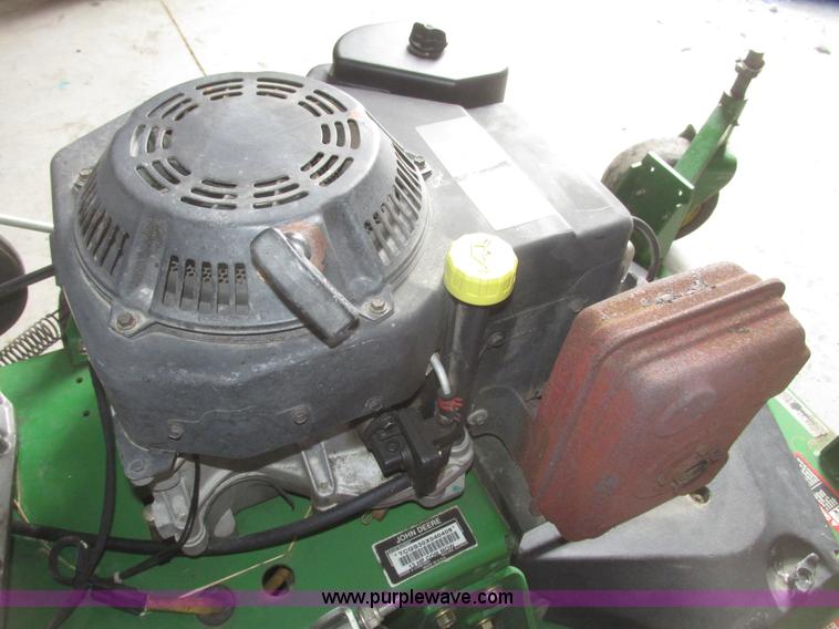 image for item G9788 2004 John Deere GS30 lawn mower