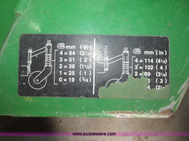image for item G9788 2004 John Deere GS30 lawn mower