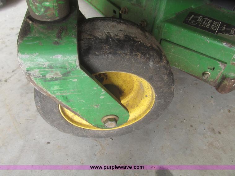 image for item G9788 2004 John Deere GS30 lawn mower