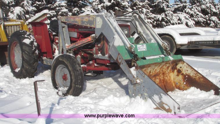 image for item G9790 1969 International 444 tractor