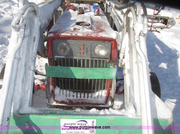 image for item G9790 1969 International 444 tractor