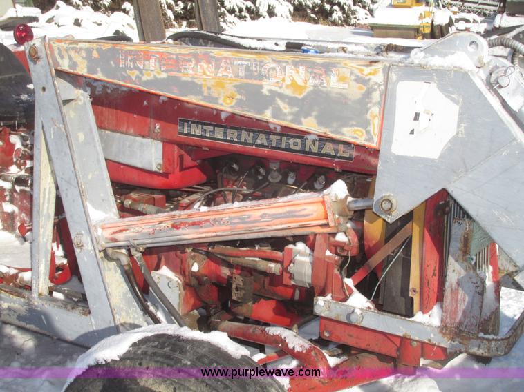 image for item G9790 1969 International 444 tractor